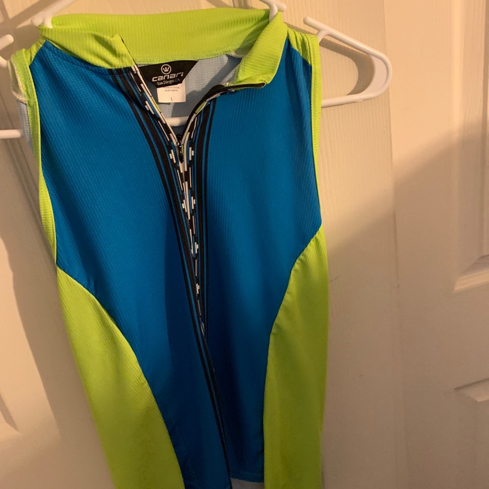 Athletic tank top